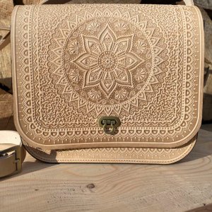 Робота ШКІРЯНА ЖІНОЧА СУМКА "СОНЦЕ КАРПАТ" ПУДРА