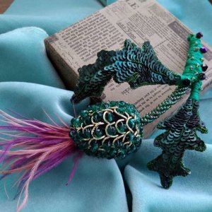 Работа Объемная брошь чертополох