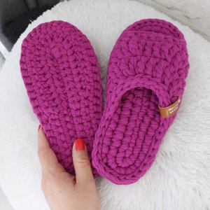 Робота Жіночі капці, колір ягідний