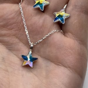 Работа Серебряный комплект украшений Сваровски