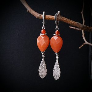 Работа Длинные оранжевые серьги