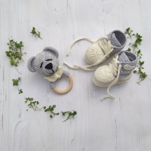 Работа Набор пинетки и погремушку