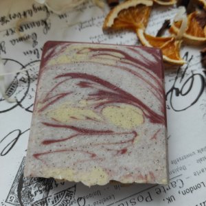 Робота Мило з червоною глиною