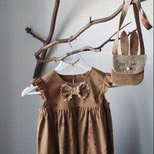 Работа Платье с бантом с сумочкой зайчиком для девочки