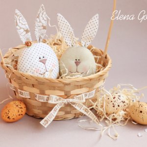 Работа Пасхальные зайцы-яйца