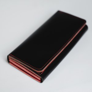 Робота Модний жіночий гаманець зі шкіри. 