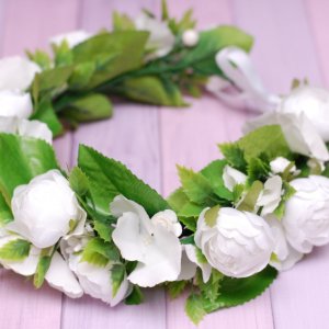 Робота Вінок віночок з квітами і зеленню білий
