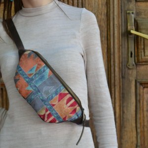 Робота Коричнева Поясна Сумка З Графічною Вставкою 