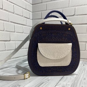 Робота Шкіряна сумка ручної роботи "Азалія" синя-біла, через плече