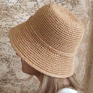 Робота Панама з рафії в кольорі крафт