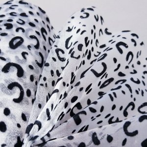 Робота Фатин -органза леопардовий світло-сірий