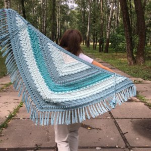 Работа Вязаная накидка-шаль "Мятная свежесть"