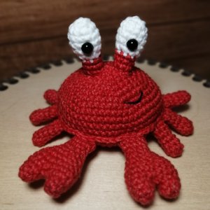 Работа Игрушка вязаная Крабик
