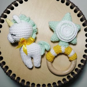 Работа Вязаные игрушки, погремушка, грызунок