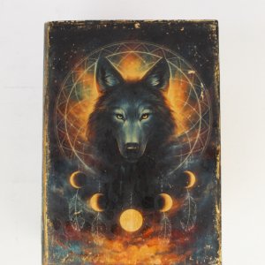 Робота Декоративна дерев'яна шкатулка-книга "Вовк"