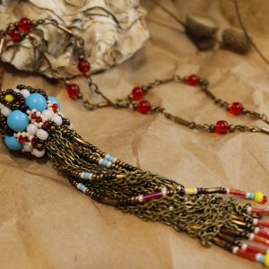 Работа Кулон-кисть в этническом стиле