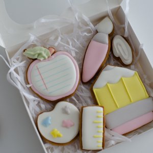 Работа Набор пряников Последний звонок