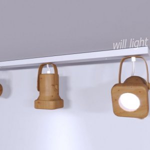 Робота люстра дерев'яний