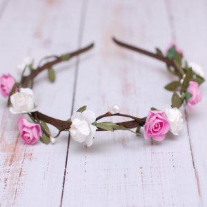 Робота Ніжний обруч з трояндами