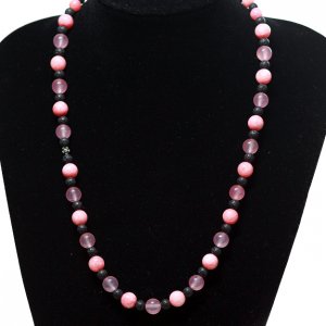 Робота Намисто з кварцу і вулканічної лави  " Серце Землі" 