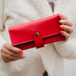 Робота Жіночий гаманець з червоної шкіри. 