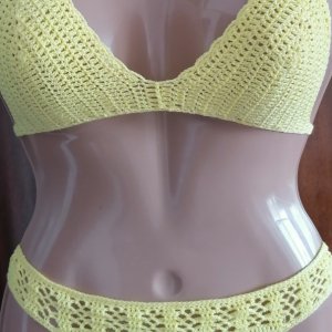 Білизна і купальники