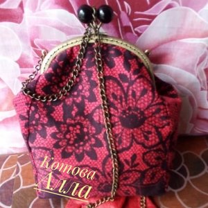 Робота Сумочка на фермуарі.