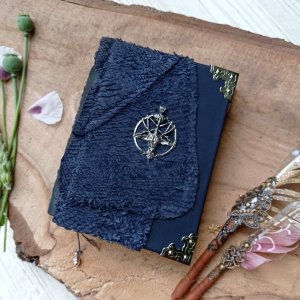 Работа кожаный гримуар "Знаки"