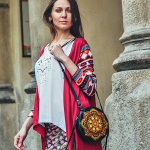 Робота Кругла Етно Сумка З Китицями