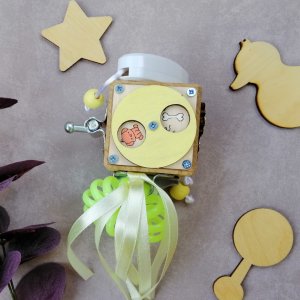 Работа Бизикубик желтый