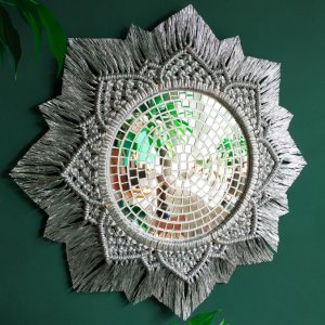 Работа Серебряный солнце макраме