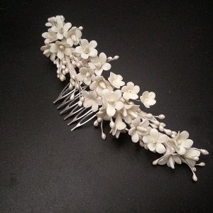 Робота Весільний гребінь з маленькими квітами