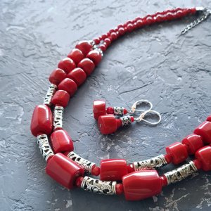 Работа Комплект с натуральными кораллами ожерелье и серьги