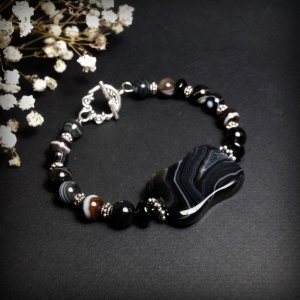 Робота Чорний браслет з агату