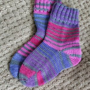 Робота Дитячі в'язані шкарпетки