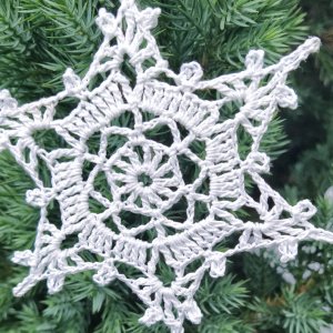 Робота Сніжинка в'язана 3