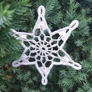 Робота Сніжинка в'язана 5