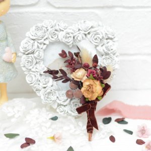 Работа Бархатная бутоньерка коричнево-бордовая