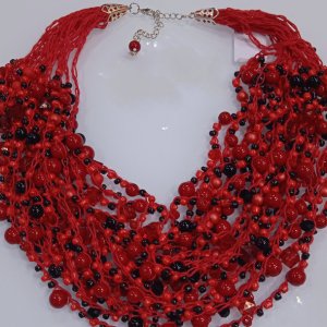 Работа Кораллы украинском, красные бусы
