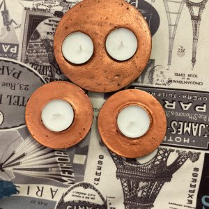 Работа подсвечники -таблетка из бетона , цвет бронза