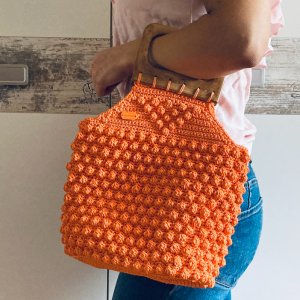 Робота сумочка оранжевого кольору