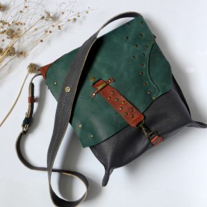 Работа Кожаная сумочка «Эльфийка»