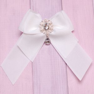 Робота Шпилька з білим бантом