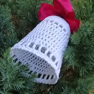 Робота Ажурний в'язаний дзвіночок