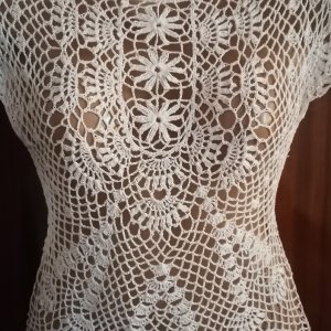 Робота Майка біла, ажурна