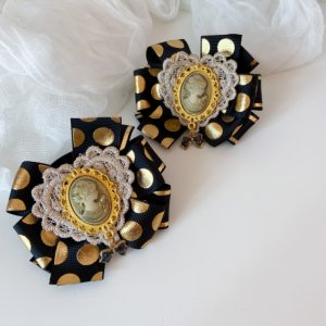 Робота Шкільні бантики на резинці чорно-золоті