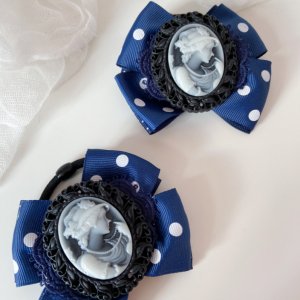 Работа Школьные бантики на резинке синие 13