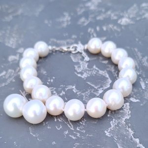 Робота Браслет сережки у сріблі з великих натуральних перлів 