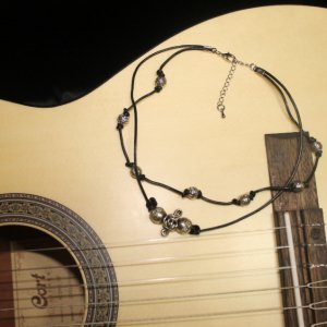 Работа Чокер "Музыка"