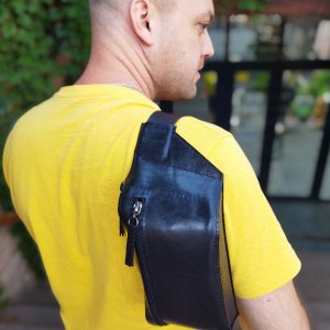 Работа Поясна сумка "Бананка"